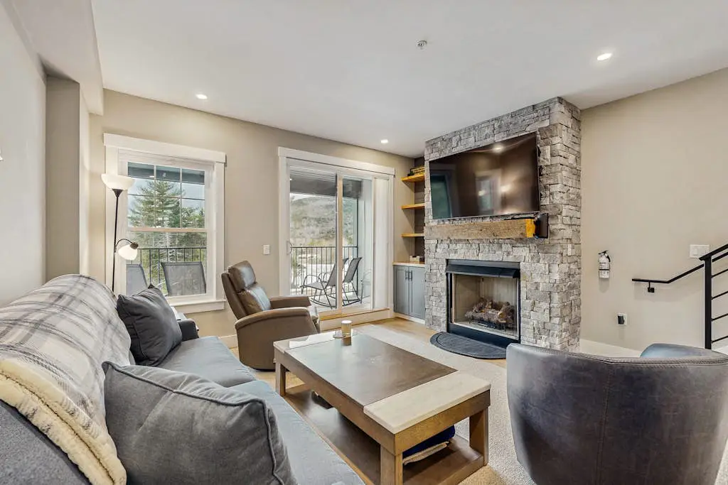 Adirondack Townhome - Overlooking Village Green