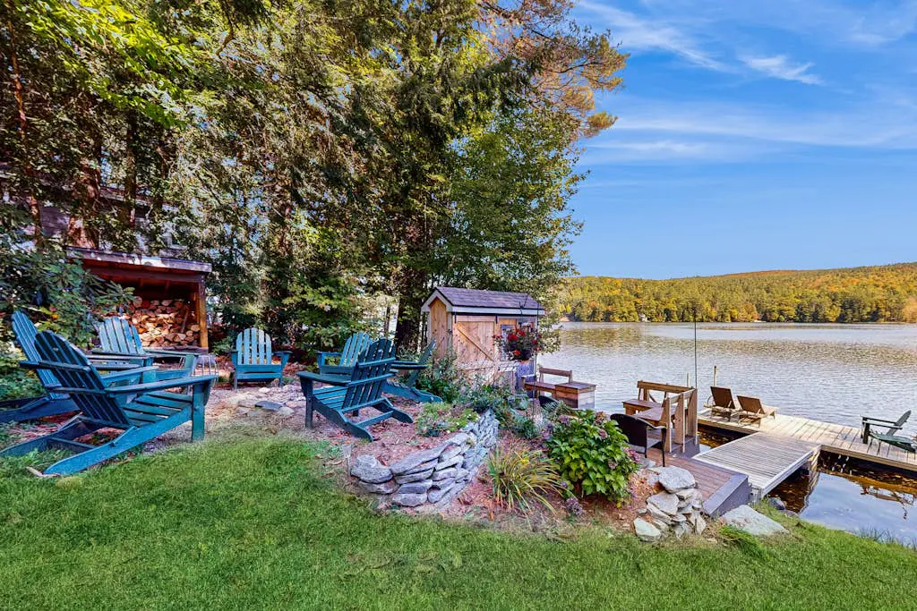 Lakeside Elegance - For a wonderful lakeside fishing getaway