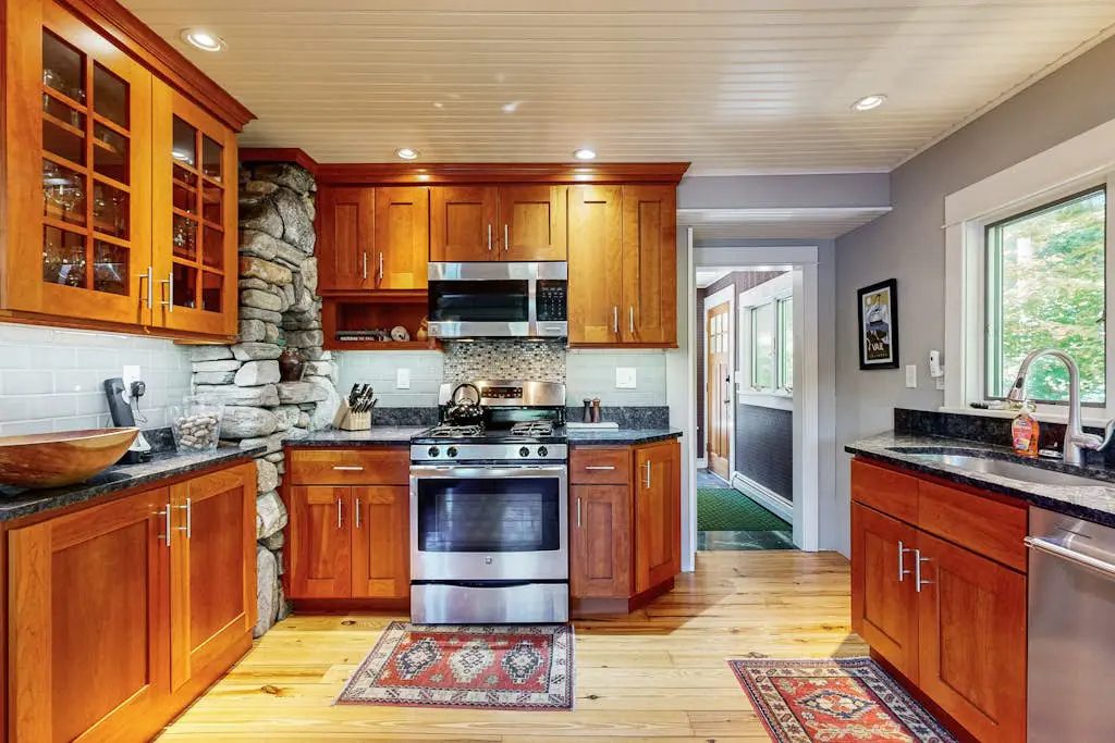 Lakeside Elegance - For a wonderful lakeside fishing getaway