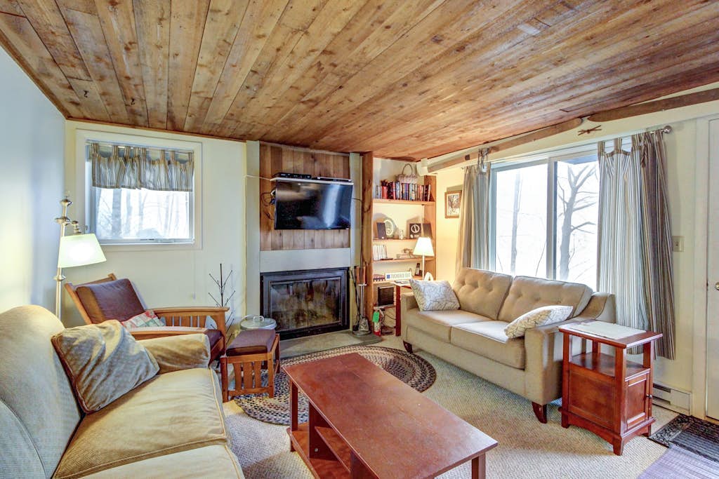 Condo with Seasonal Pool & Tennis Courts - Walk to Ski Trails