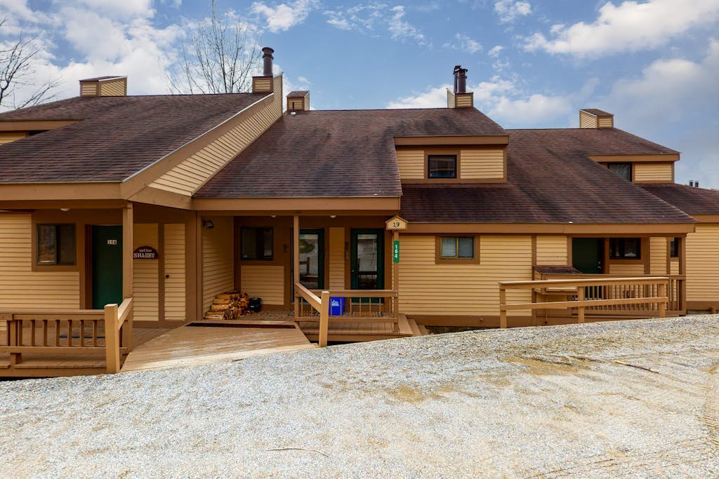 Two Okemo condos - ski-in/ski-out - pool, fast WiFi, washer/dryer
