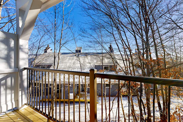 Ski-in/ski-out condo with pool, tennis courts, & grill