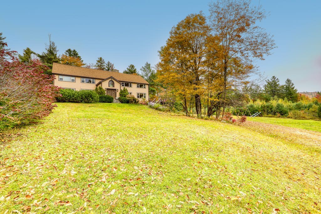 500 acre historic property w/private fishing lake, skiing + all-season fun