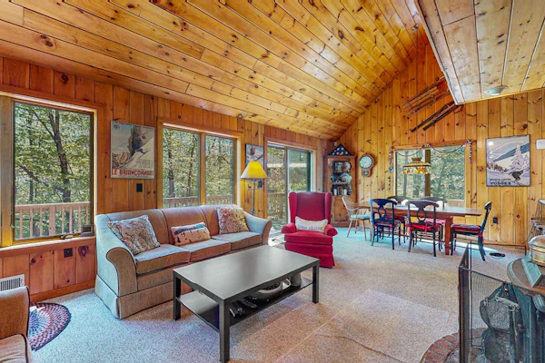 Inviting Okemo ski mountain home, two house walk to ski slope!