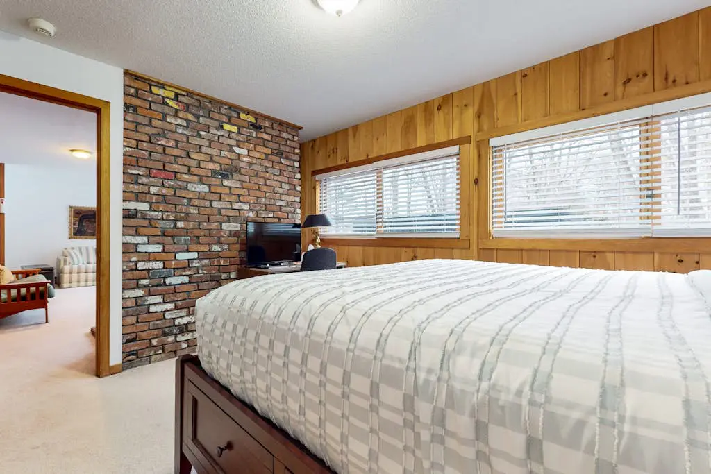 The Spacious Mountain Retreat