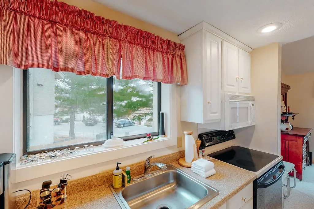 Bromley Village - Clovers 767A