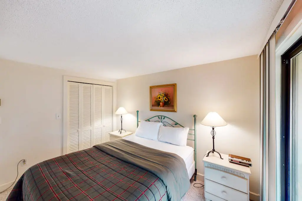 Bromley Village - Clovers 767A