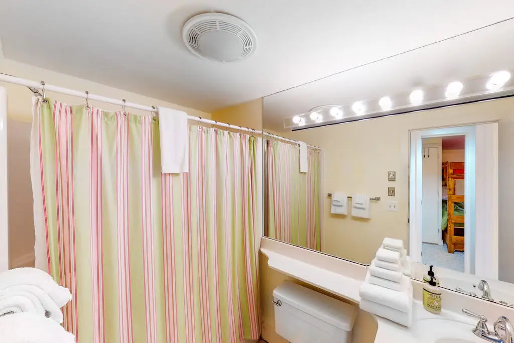 Bromley Village - Clovers 767A
