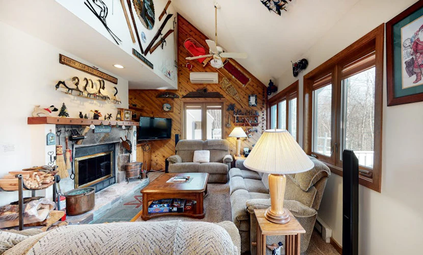 Comfortable Townhome with Shared Pool, Private Hot Tub & Wood-Burning Fireplace