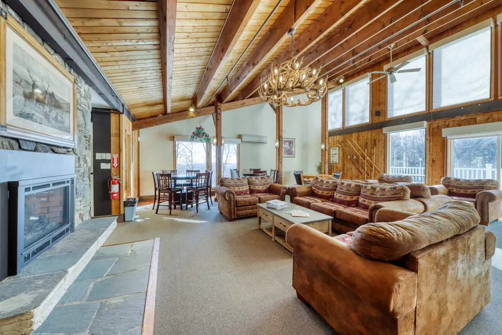 Log Ski Lodge