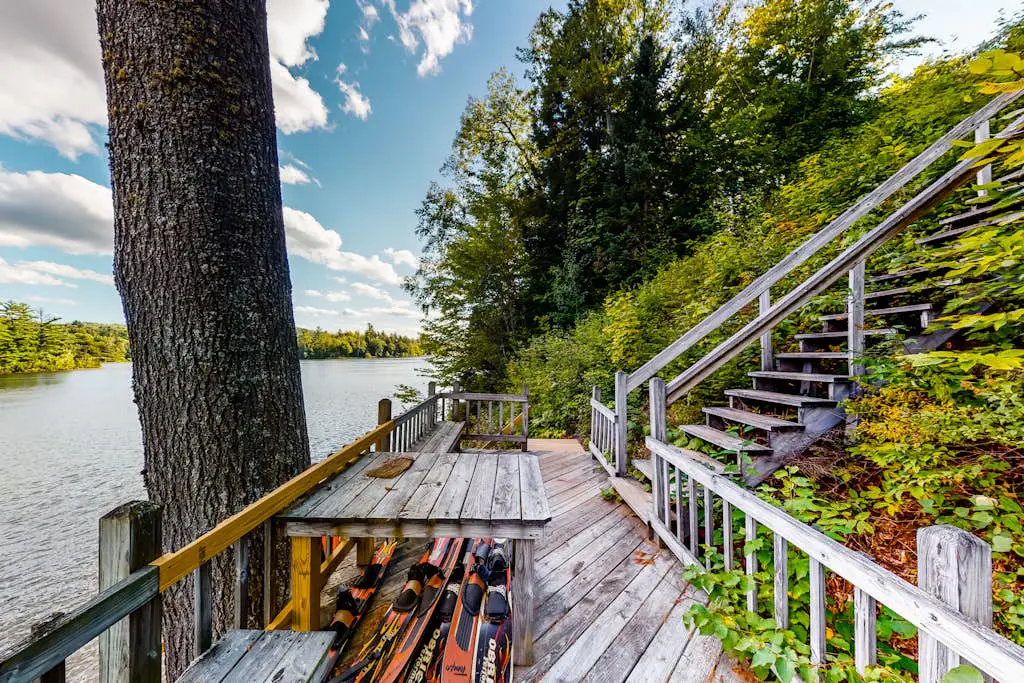 Lake Eden Escape