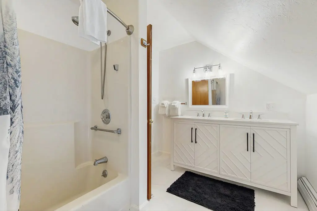 Plum Rose Carriage House