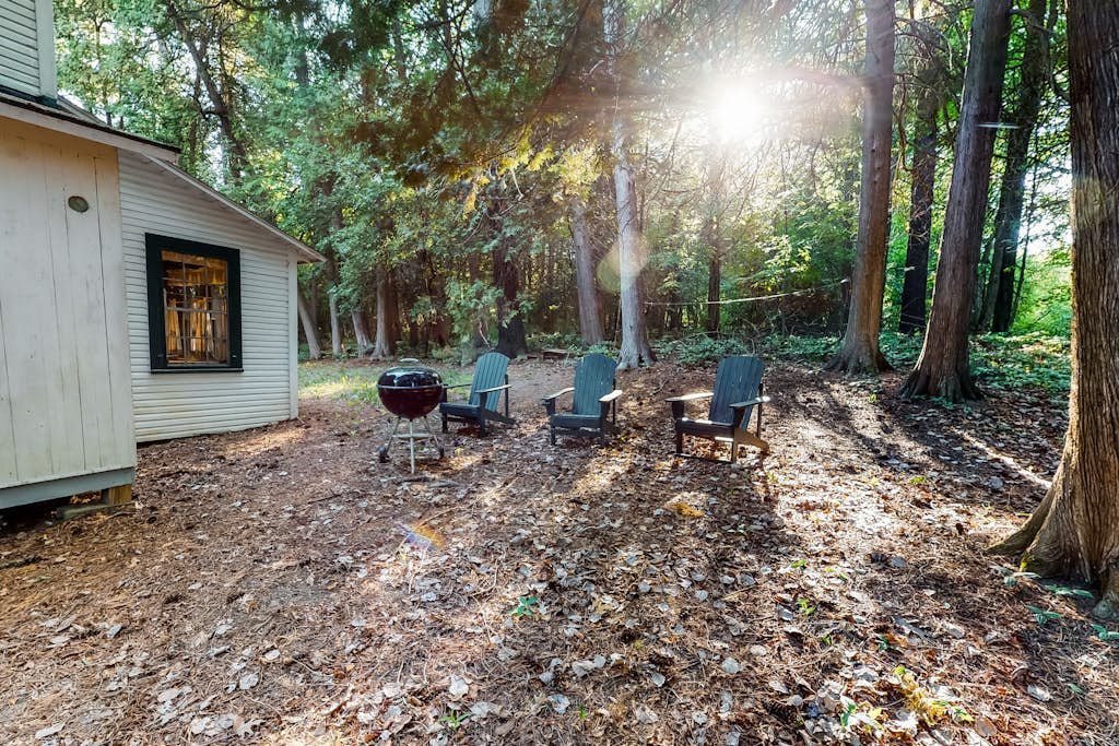 Dog-Friendly Lakefront, w/Free WiFi, Patio, Deck/Dock, & Rustic Water Views