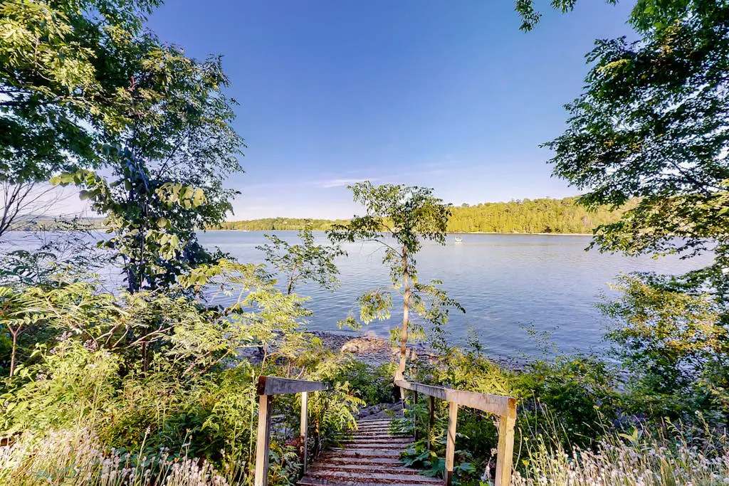Birch - Private Island Farmhouse Retreat in Lake Champlain