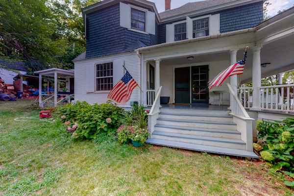 Century-Old Lakefront Victorian on a Private Island—Boats, Beach & Dog-Friendly