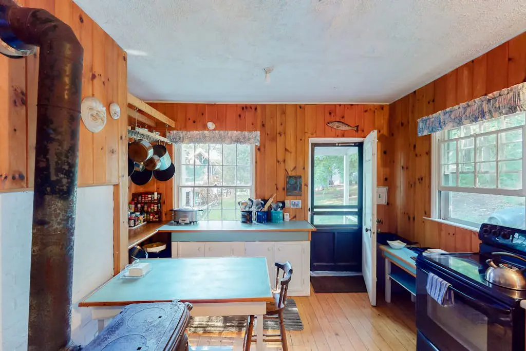 Maple - Private Island Retreat on Lake Champlain