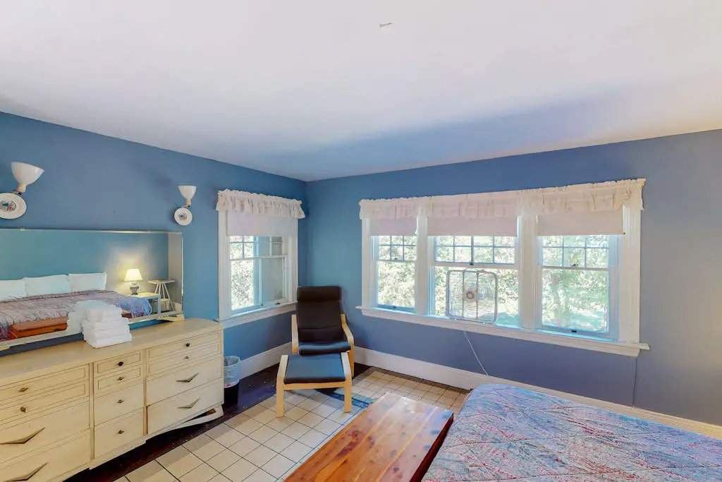 Maple - Private Island Retreat on Lake Champlain