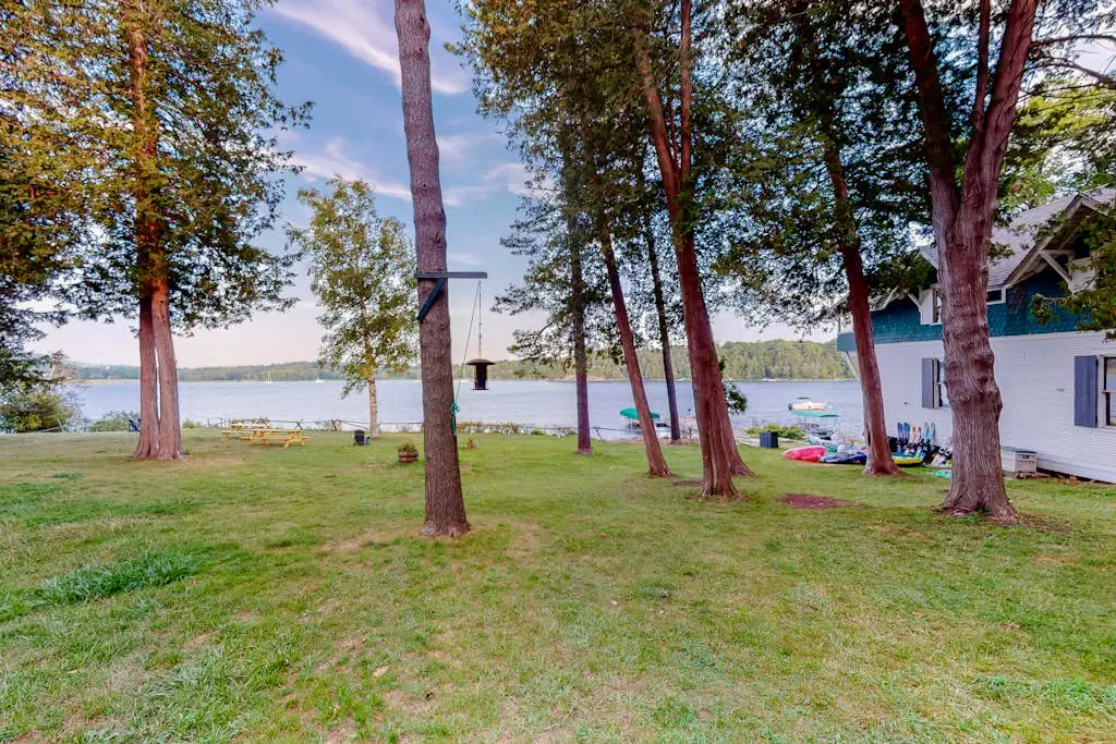 Maple - Private Island Retreat on Lake Champlain