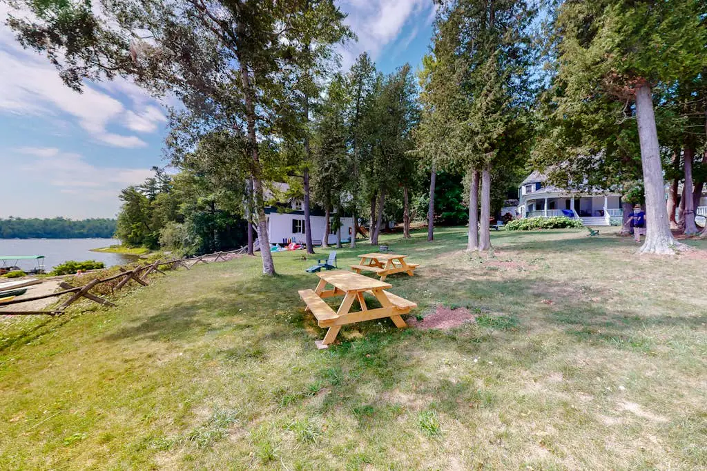 Maple - Private Island Retreat on Lake Champlain