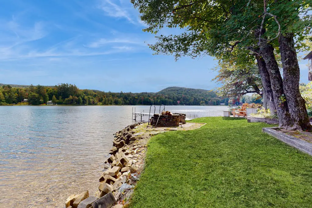 Serenity by the lake