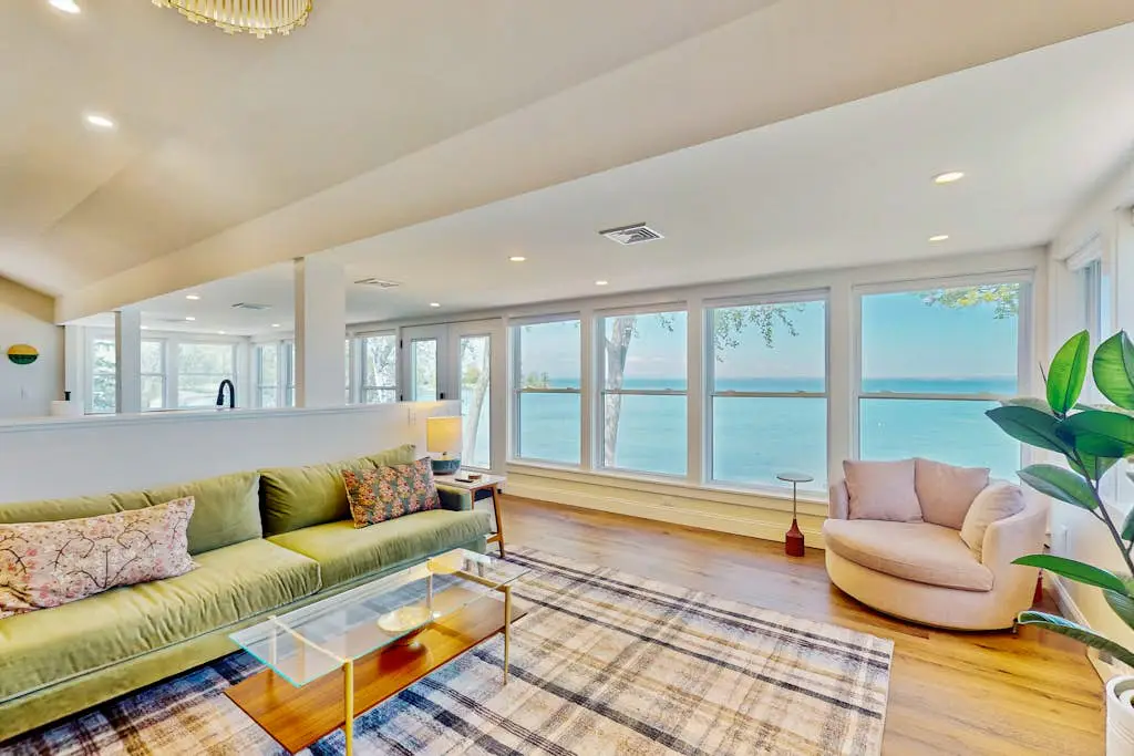 Thayer Beach Lakehouse
