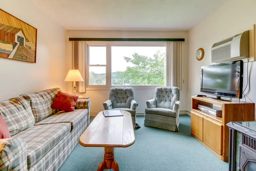 Mountainside Resort G303