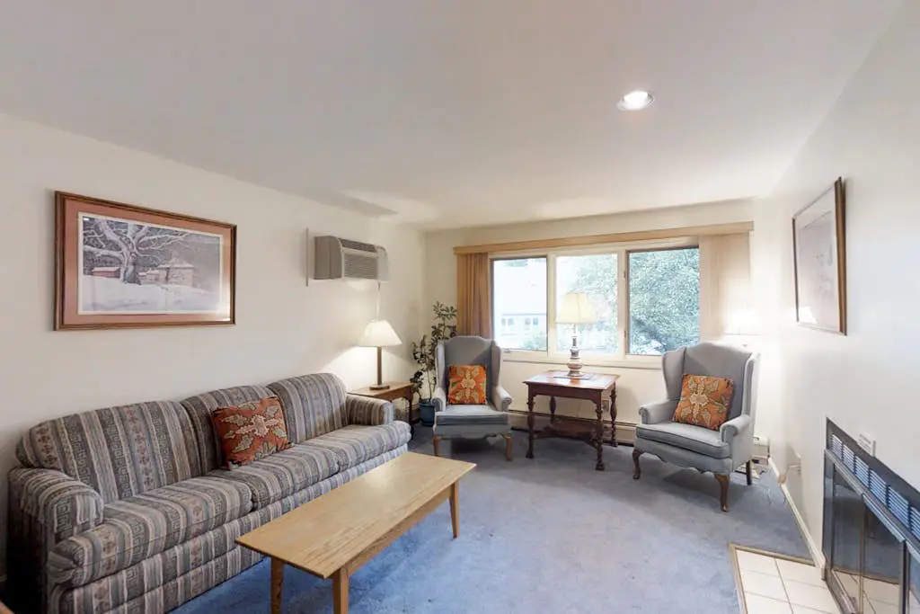 Mountainside Resort K105