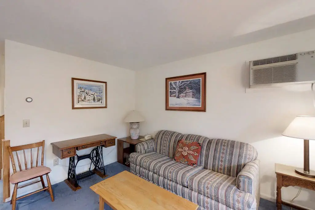 Mountainside Resort K105