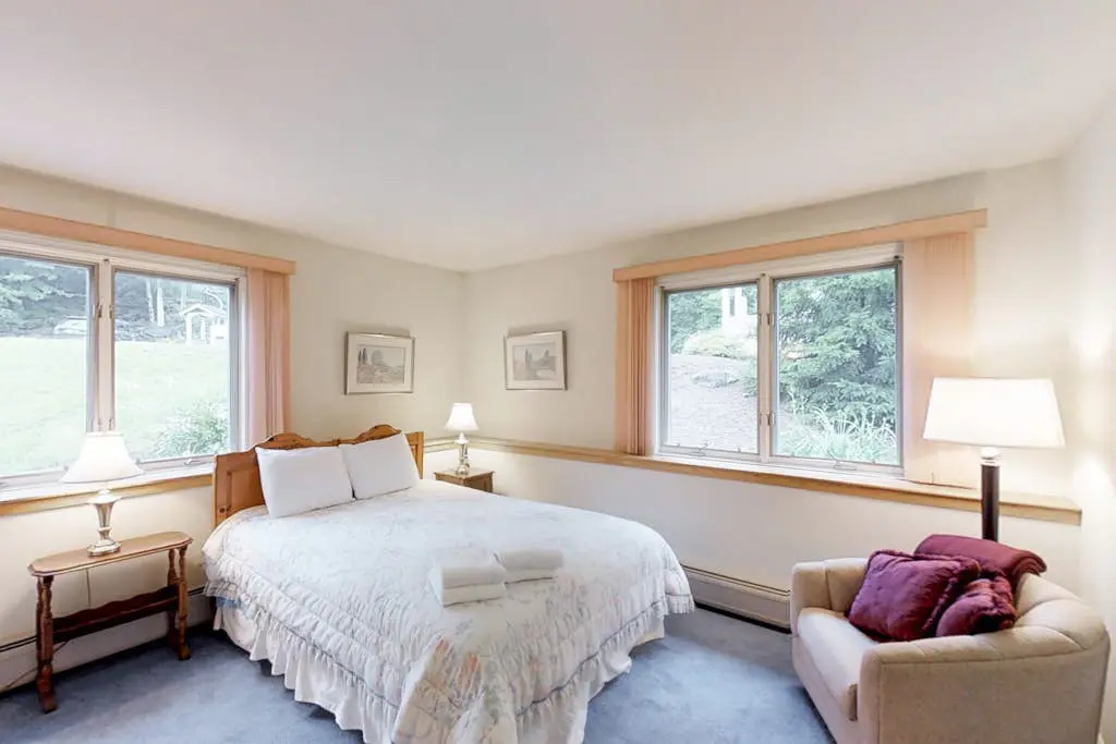 Mountainside Resort K105