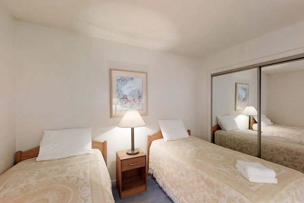 Mountainside Resort K105