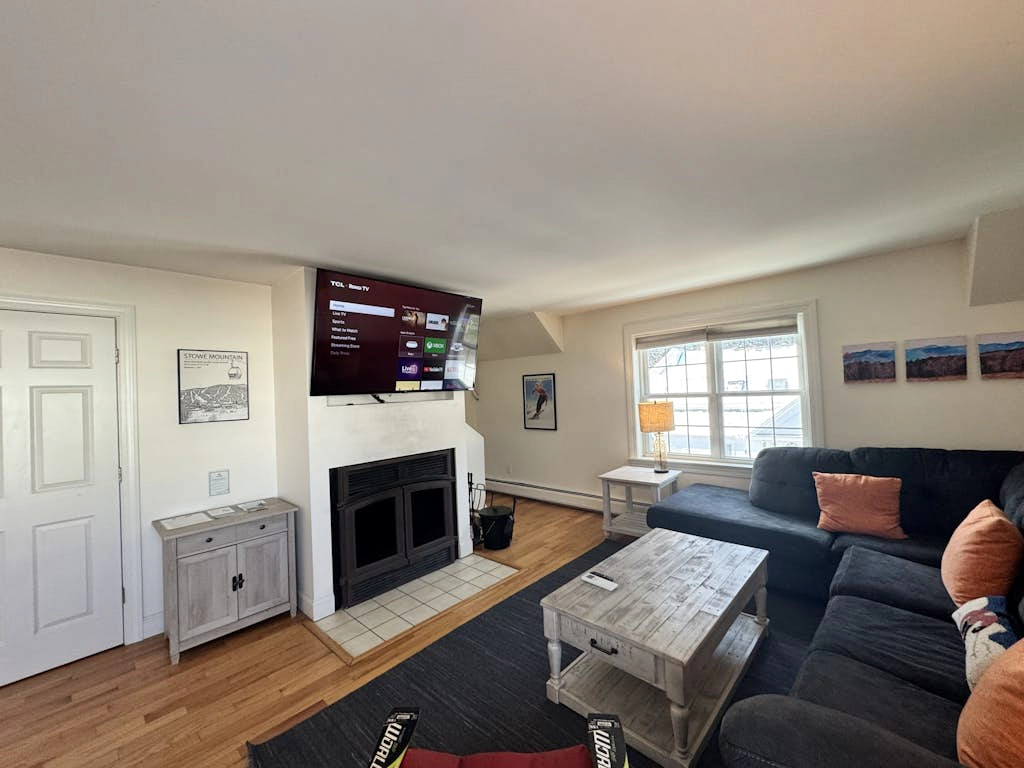 Cozy Stowe Village Retreat