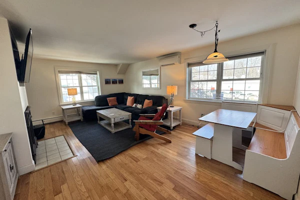 Clean & Bright Condo near Slopes & Lakes with Amazing Walkable Locale
