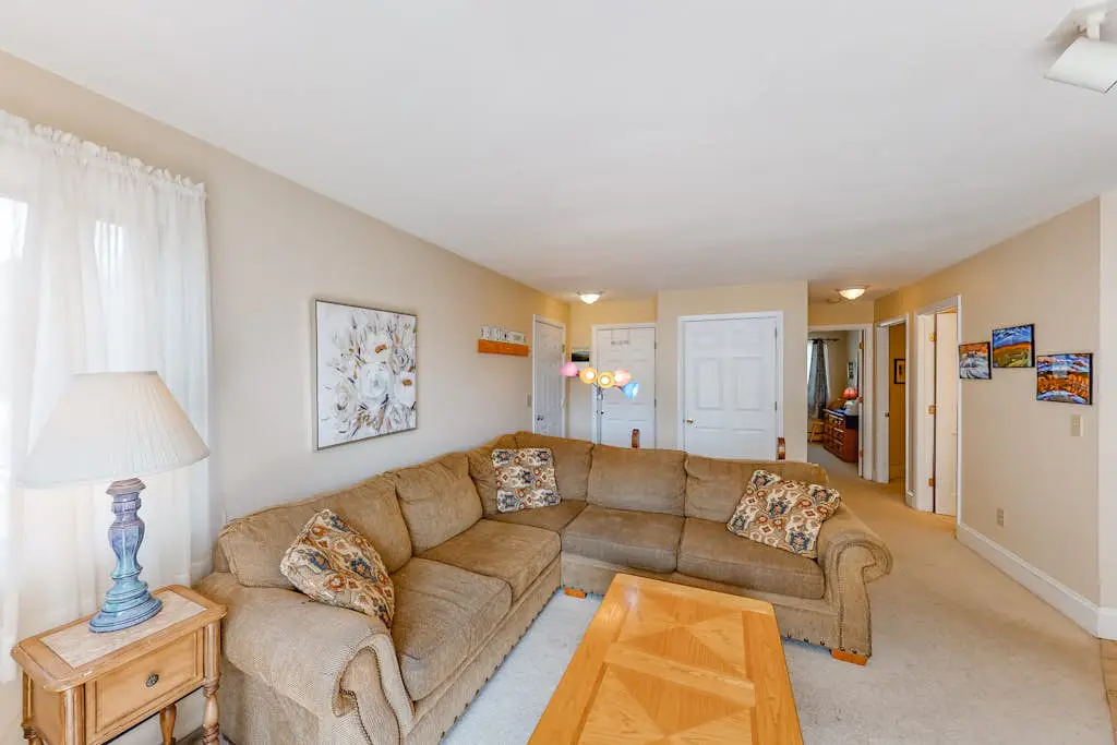 Mountainside Resort J203