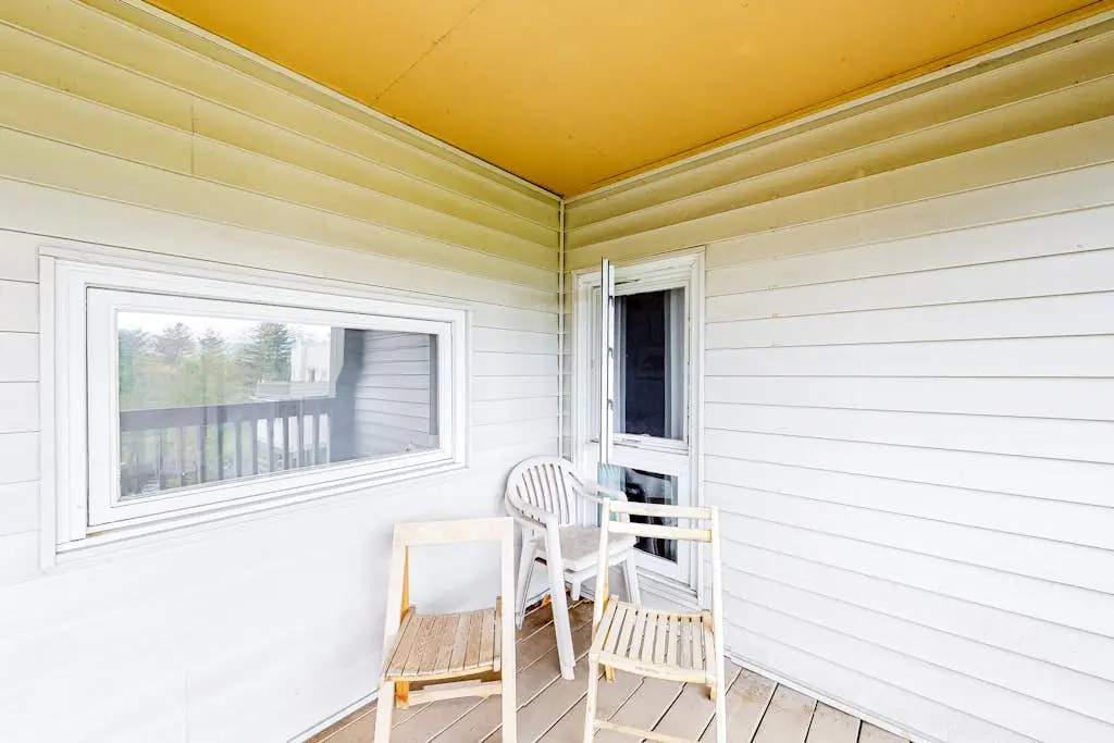 Mountainside Resort B202
