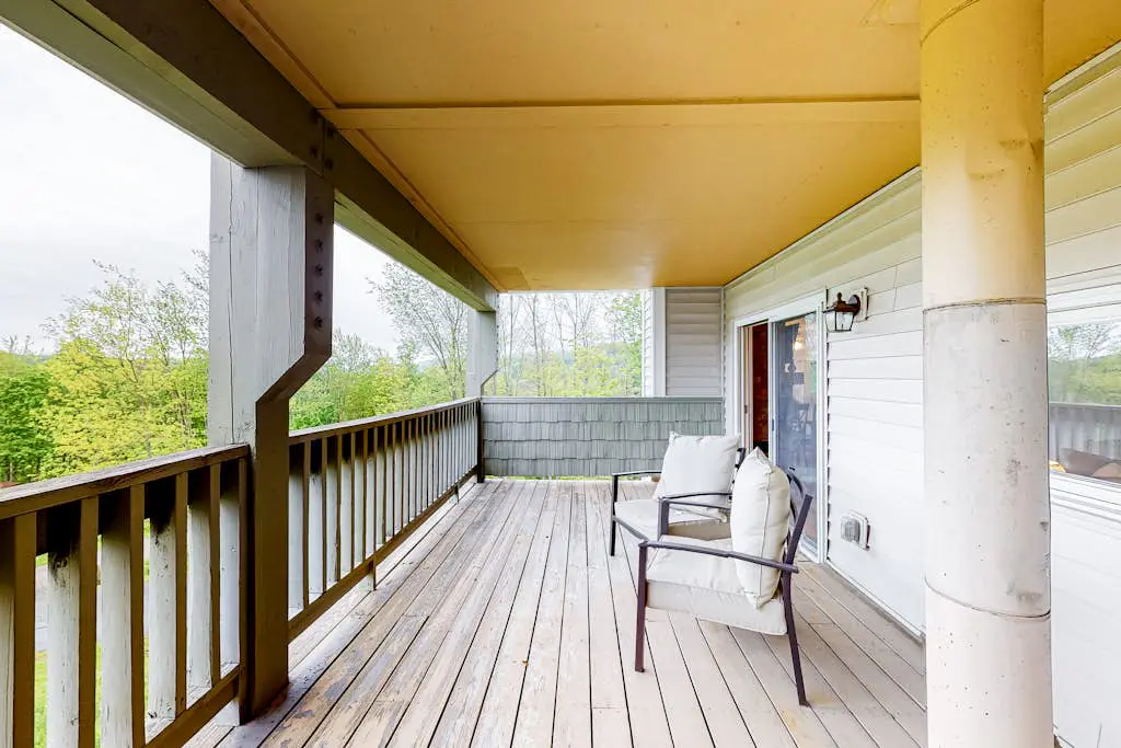 Mountainside Resort B202