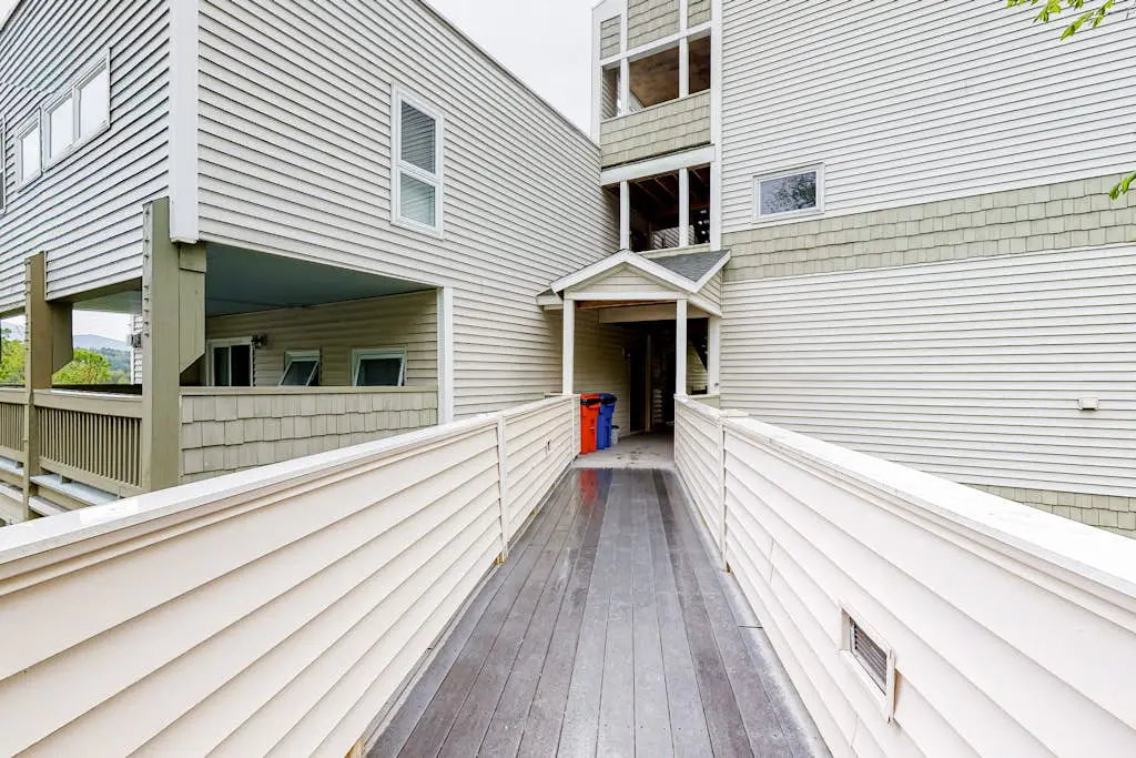 Mountainside Resort B202