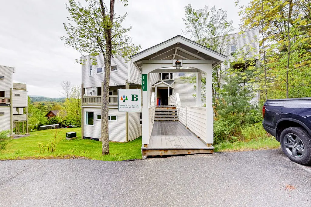 Mountainside Resort B202