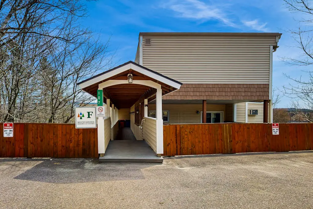 Mountainside Resort F302