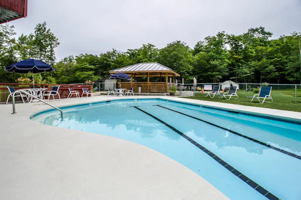 Ski-In/ski-out Killington Resort condo with tennis, pool & hot tub