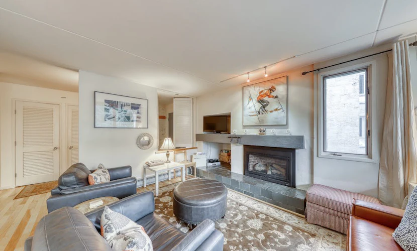Resort condo with 3 pools, sports courts, & convenient ski access