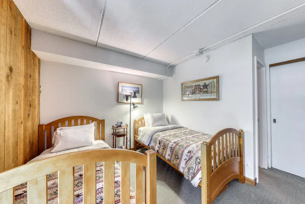 Cozy Mountainside Condo