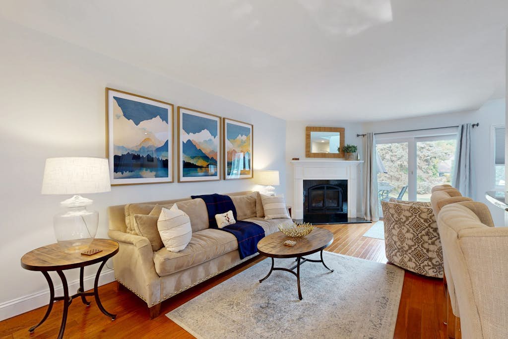 Charming condo in a resort community with pool access, tennis, a sauna & golf