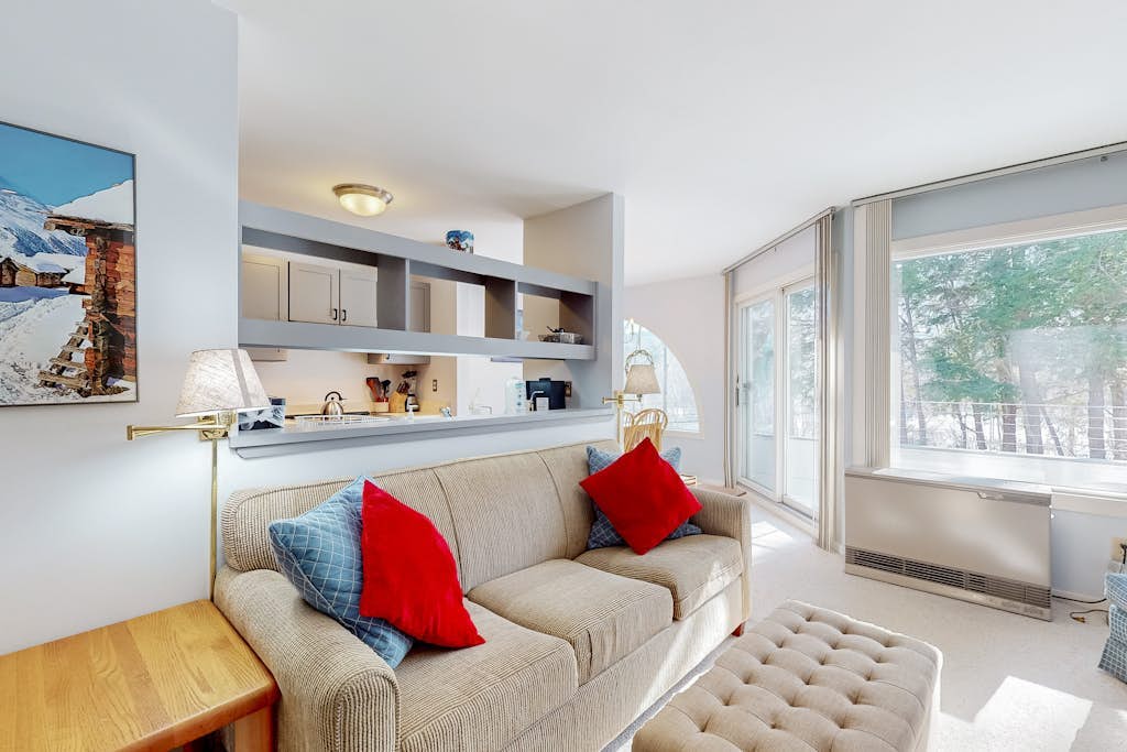 Charming mountainside condo with fireplace, skiing, balcony, & washer/dryer