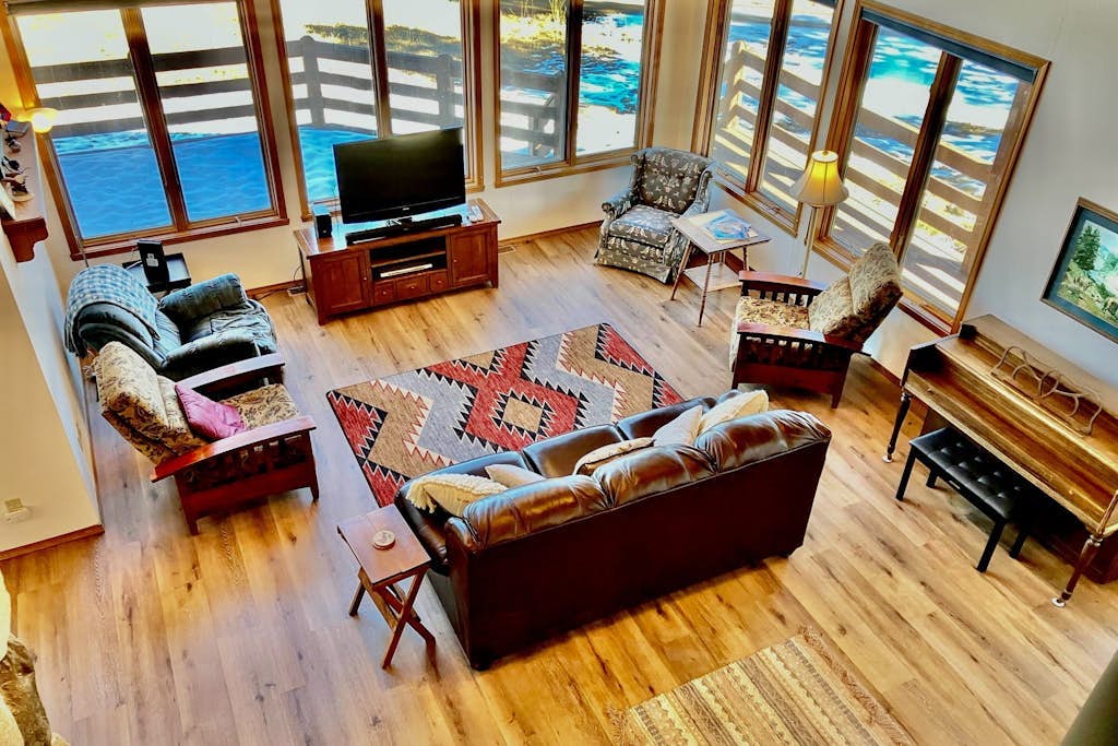 Dog-friendly cabin with yard, mountain views near Wolf Creek and Hot Springs