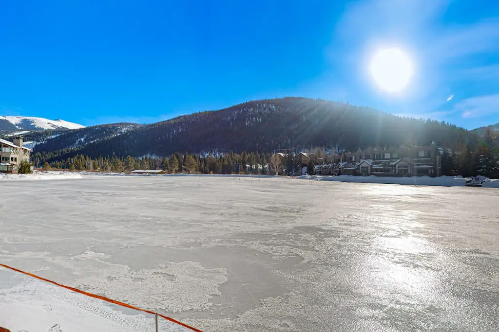 Lakefront Keystone Studio