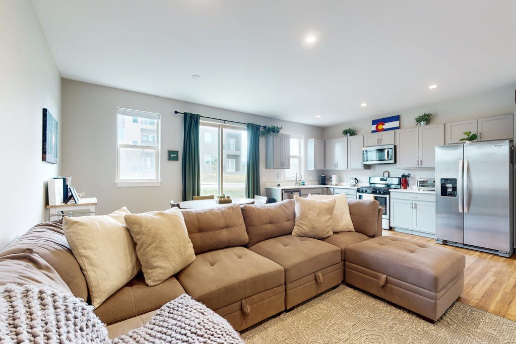 Stylish, dog-friendly retreat with grill & washer/dryer - near skiing & hiking
