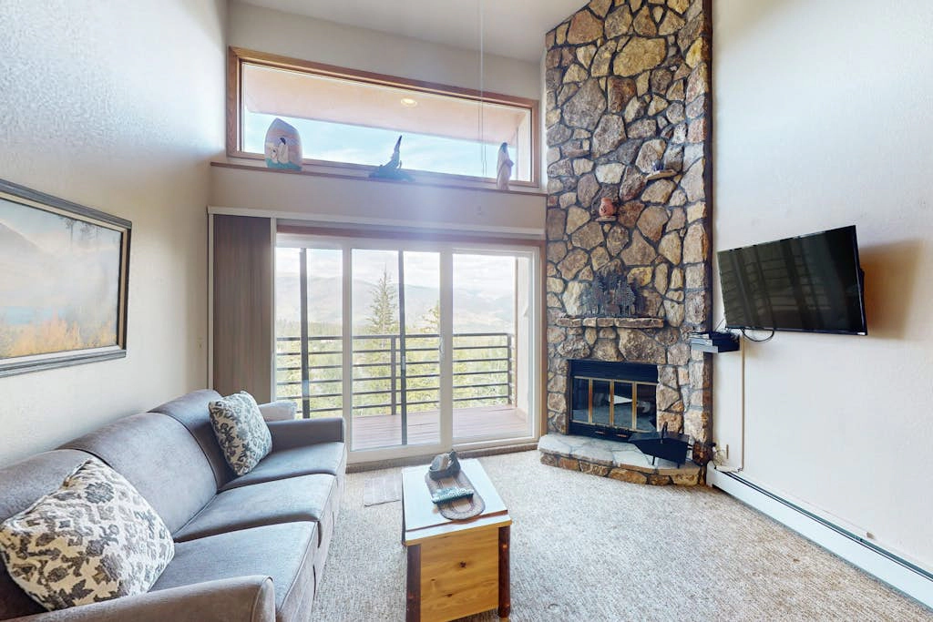 Buffalo Village 402