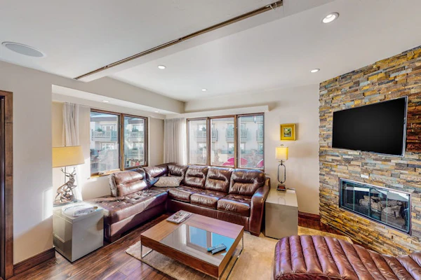 1 Block to Vail Mountain! Village Condo w/ Fireplace, Great Views & Shared Pool