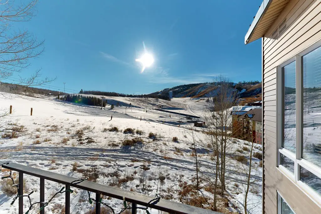 Mountainside 120