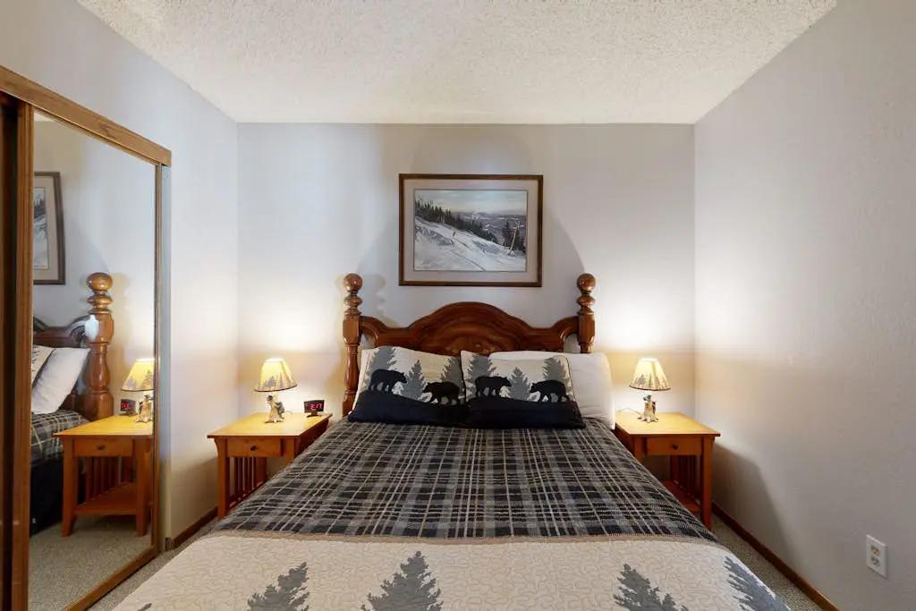 Mountainside 120